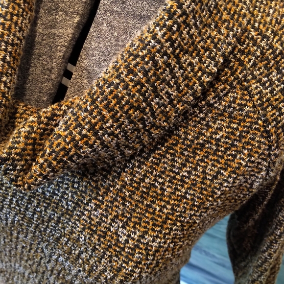 Short Sleeve Slouchy Cowl Neck Sweater - Picture 4 of 6